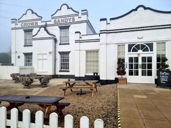 Crown and Sandys Arms