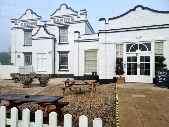 Crown and Sandys Arms