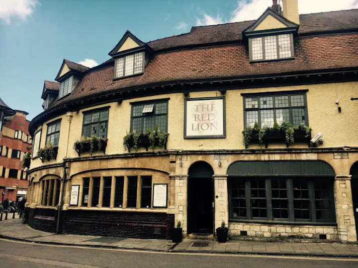 The Red Lion - Pizza Kitchen & Bar