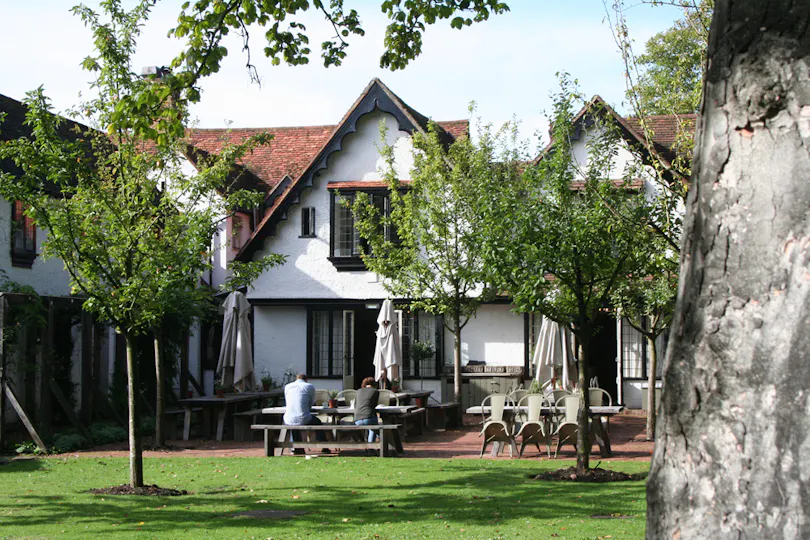 The Olde Bell