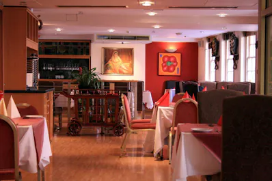 Royal Tandoori