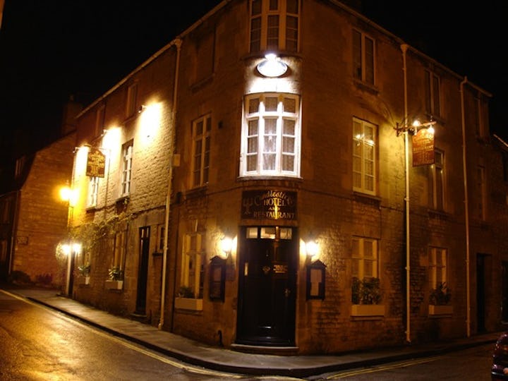 Restaurant at Candlesticks Hotel