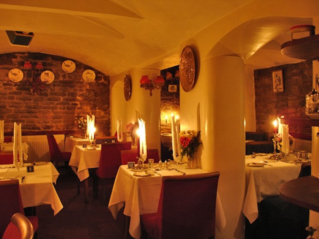 Restaurant at Candlesticks Hotel