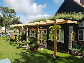 Dolphin Inn
