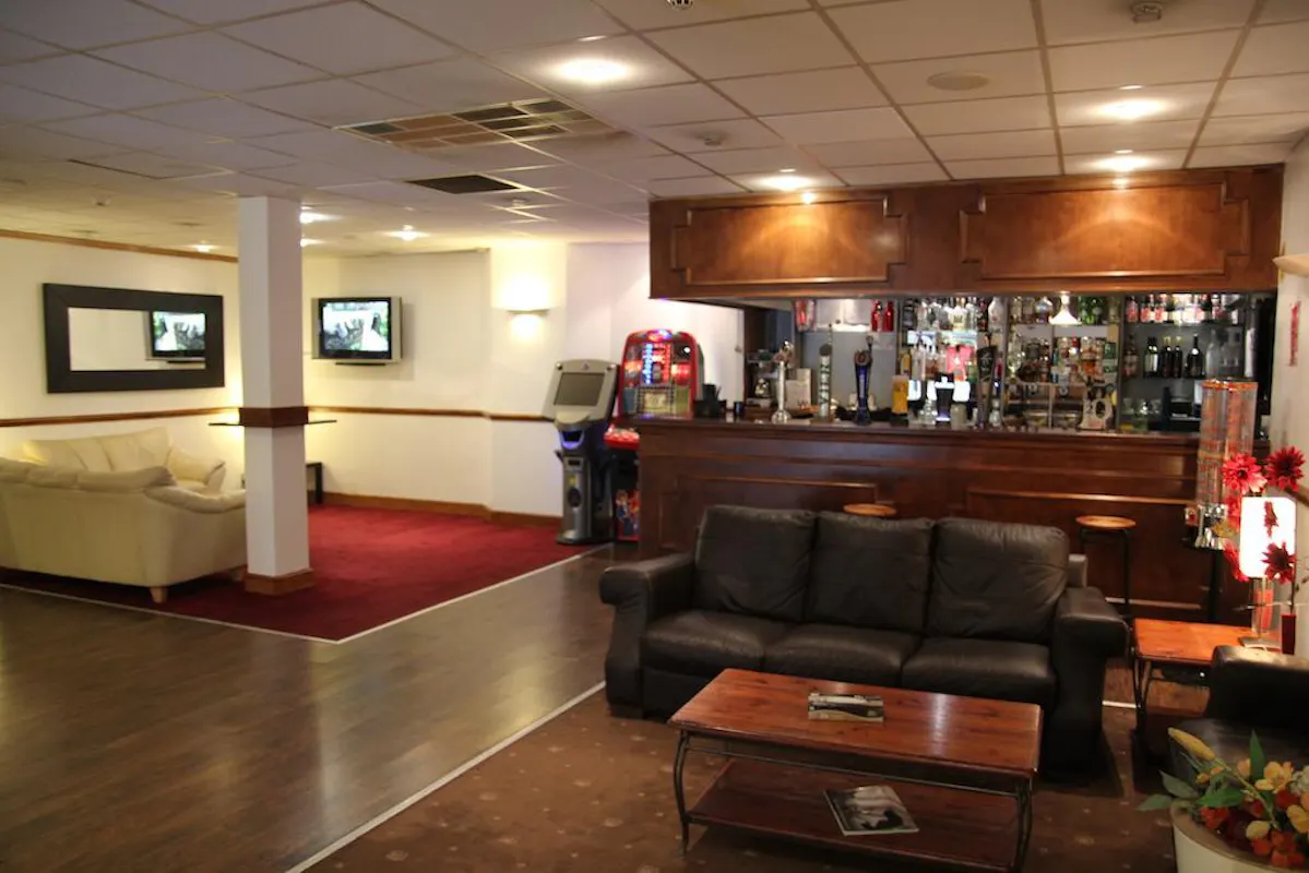 153 Bar and Restaurant at Hylands Hotel