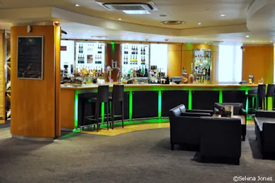 Junction Bar