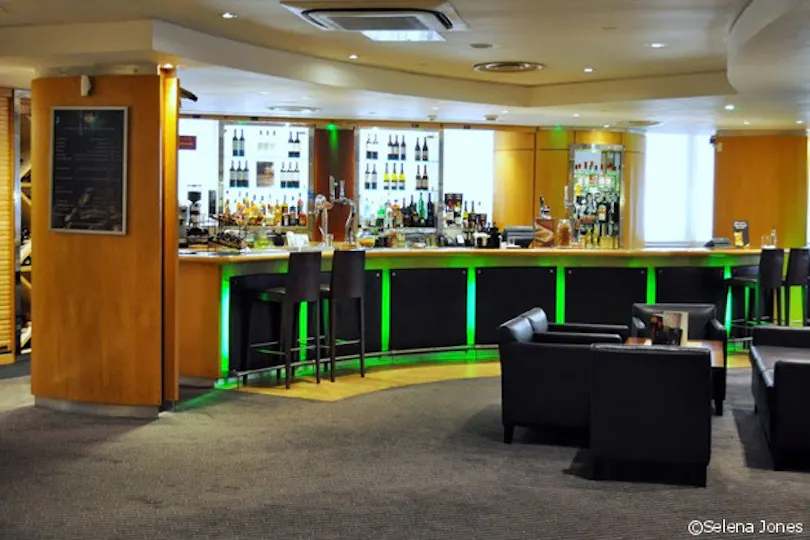 Junction Bar