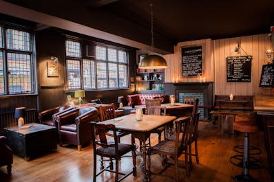 Plough Inn - Northfields Avenue