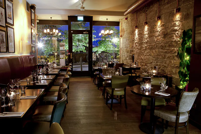 WHISKI Rooms Bar & Bistro