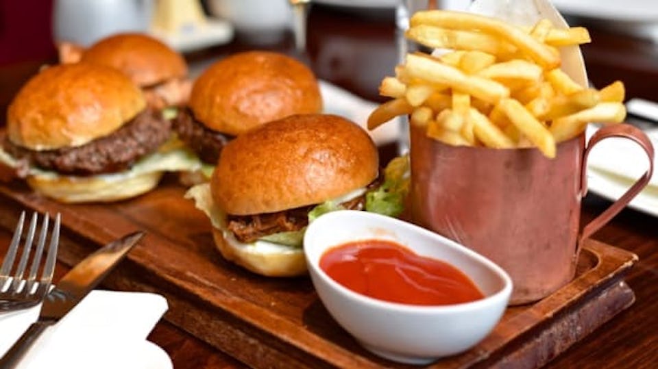 Quarter Bar & Lounge