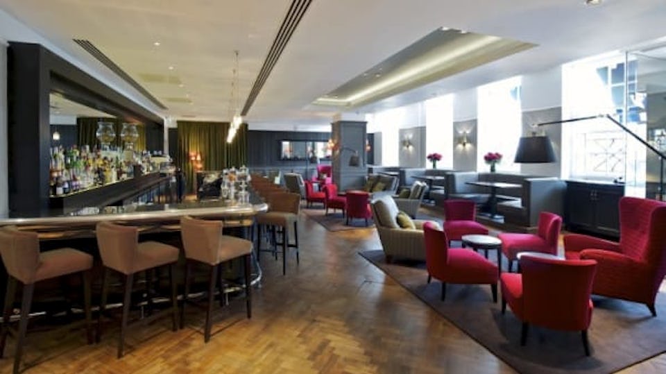 Quarter Bar & Lounge