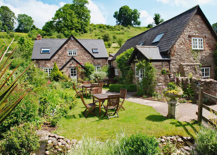 Tudor Farmhouse Hotel