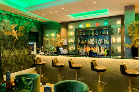 Living Wall Bar at Hotel Xenia