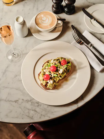 108 Brasserie & Bar
