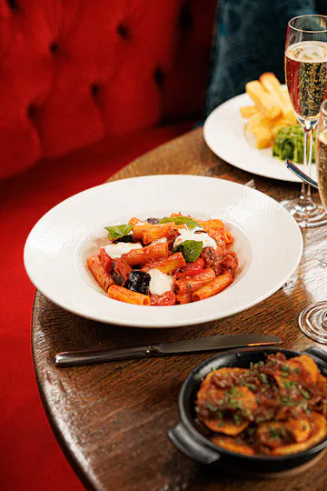 108 Brasserie & Bar