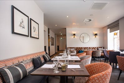 No. Ten Restaurant & 10 Wine Bar