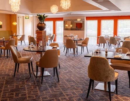 Seasons Restaurant at  Hilton Northampton