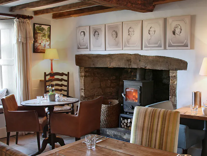 The Swan Inn - Swinbrook