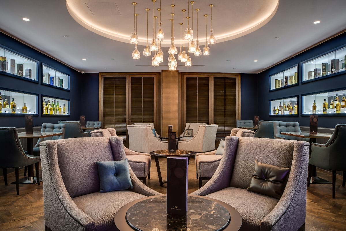 Bow Bar at Hilton London Metropole