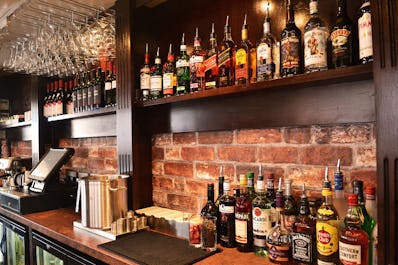 Boston Arms
