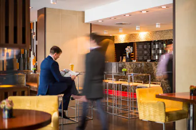 Off The Wall Bar at the Apex London Wall Hotel