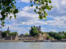  Restaurants near Medway