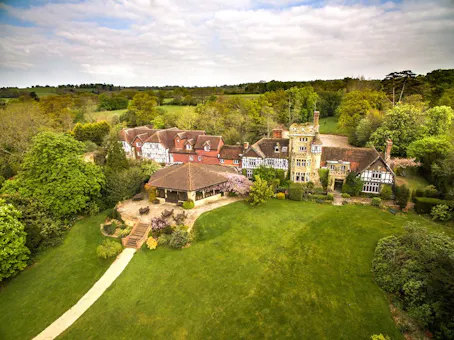 Ravenswood Country Inn