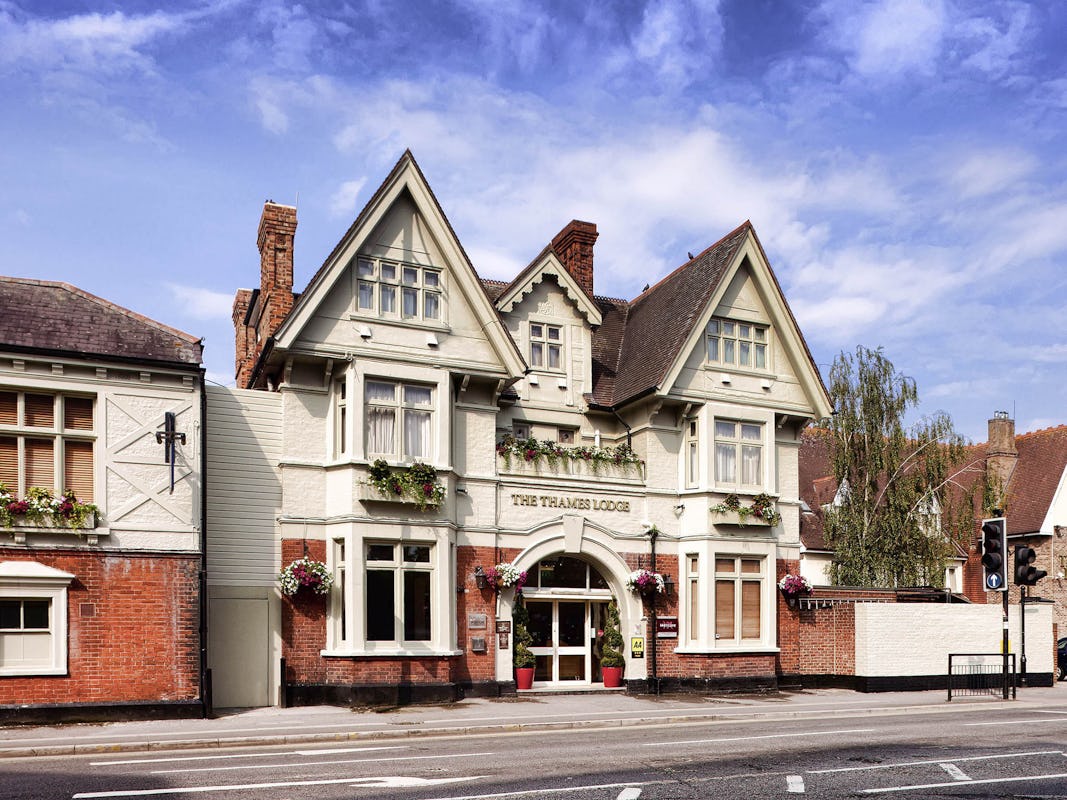 Mercure Thames Lodge Hotel, Staines-Upon-Thames