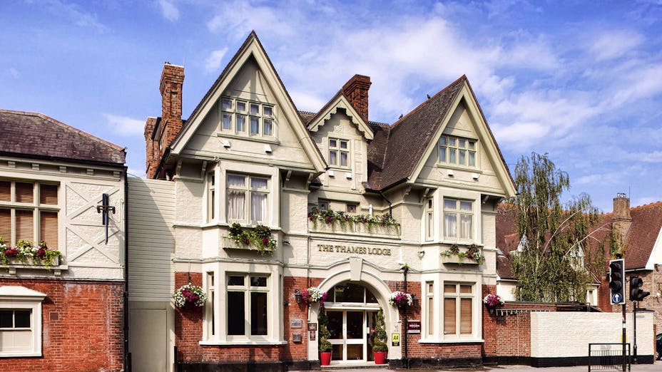 Mercure Thames Lodge Hotel, Staines-Upon-Thames