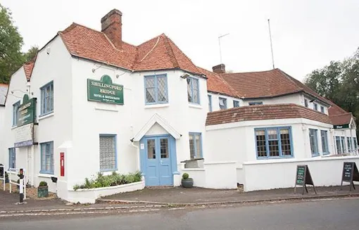 Shillingford Bridge Hotel