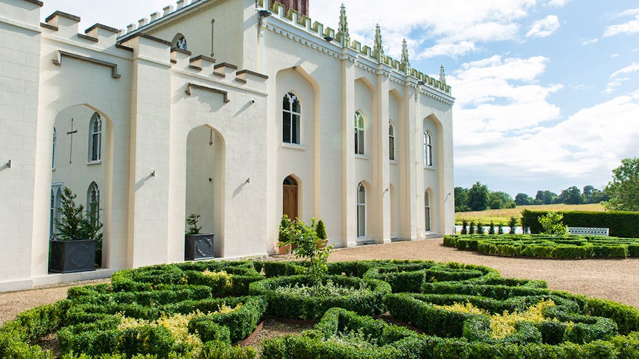 Combermere Abbey - The Glasshouse And Walled Garden Pavilion