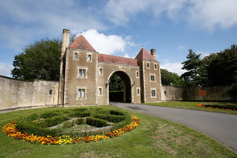 Fanhams Hall, Exclusive Collection