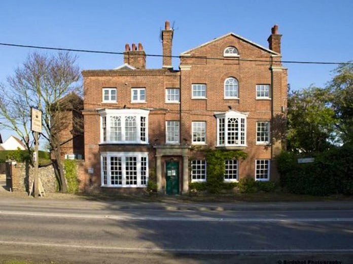  The Crown House Hotel
