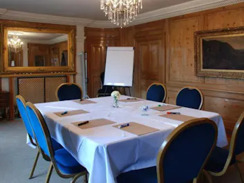  The Crown House Hotel