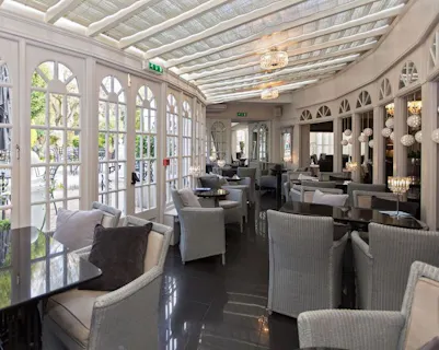  Lord Bute Hotel
