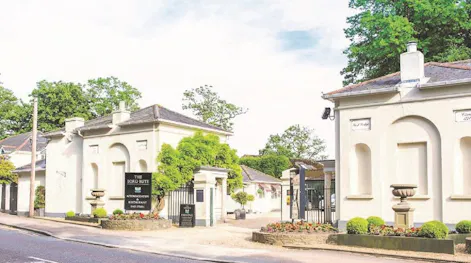  Lord Bute Hotel
