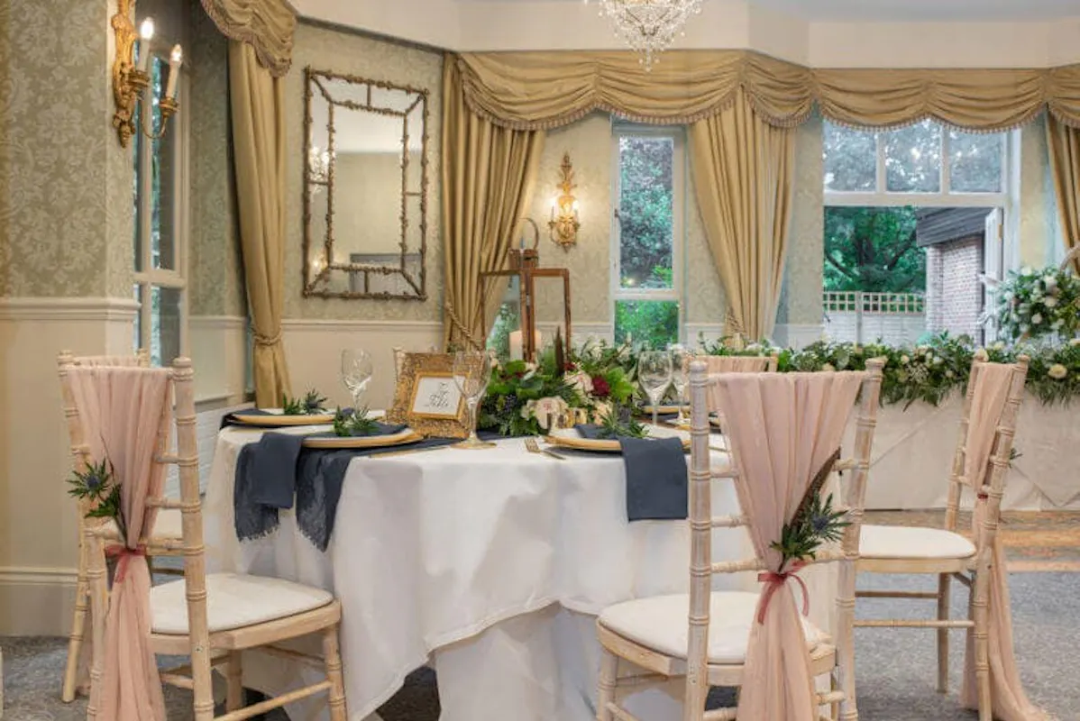 Careys Manor & SenSpa