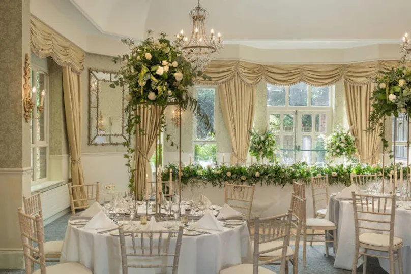 Careys Manor & SenSpa