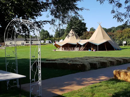 Dan’s Meadow Weddings