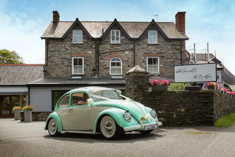 Wolfscastle Country Hotel & Spa