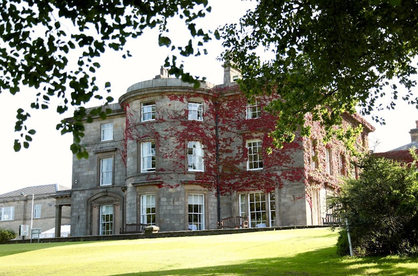 Shaw Hill Hotel Golf And Country Club