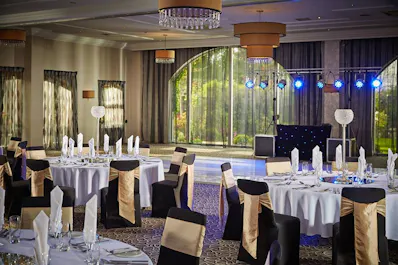 Lion Quays Waterside Resort