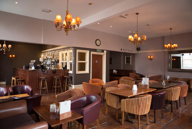 The Prince Alfred - 112 Queensway
